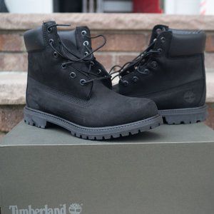 Brand New - never worn Womens Timberlands, size 10